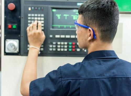 CNC加工在制造業(yè)中的角色？
